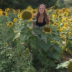 Meet your Posher, Kourtney